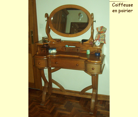 Coiffeuse en poirier